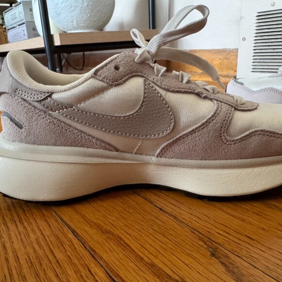 Nike Phoenix Waffle - Picture 12 of 15